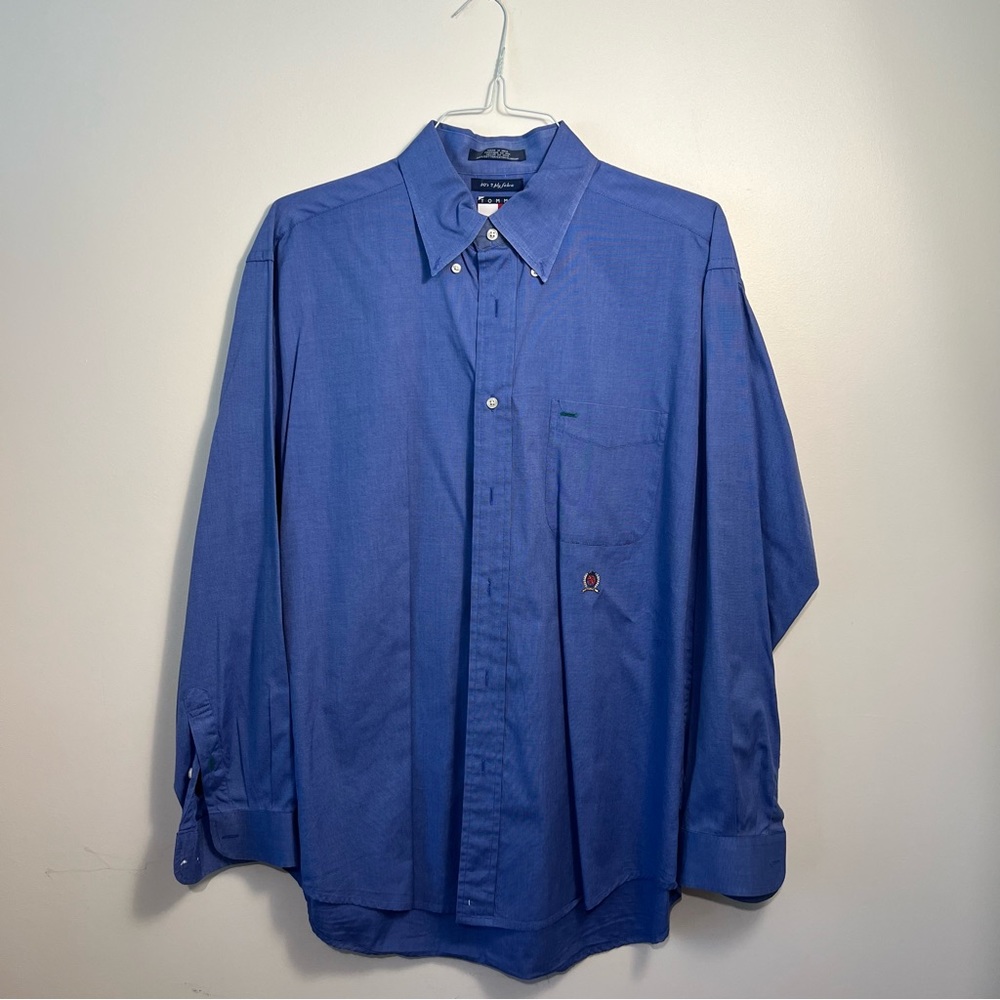 Tommy Hilfiger Button Down Oxford Shirt in Blue. Size L.